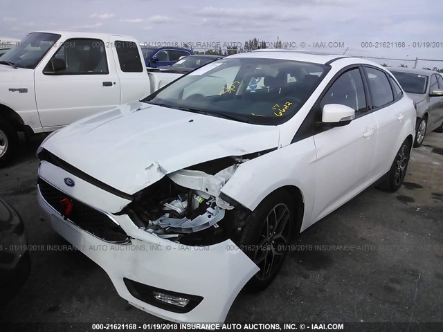 1FADP3H21HL256622 - 2017 FORD FOCUS SEL WHITE photo 6