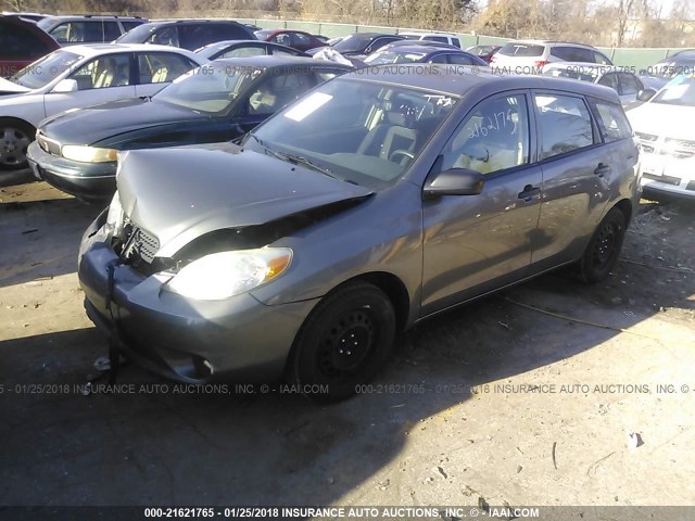 2T1KR32E96C582624 - 2006 TOYOTA COROLLA MATRIX XR GRAY photo 2