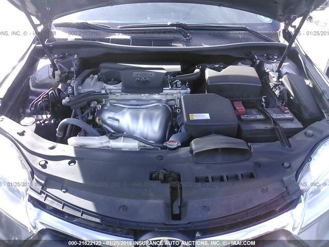 4T1BF1FK2GU203850 - 2016 TOYOTA CAMRY LE/XLE/SE/XSE GRAY photo 10