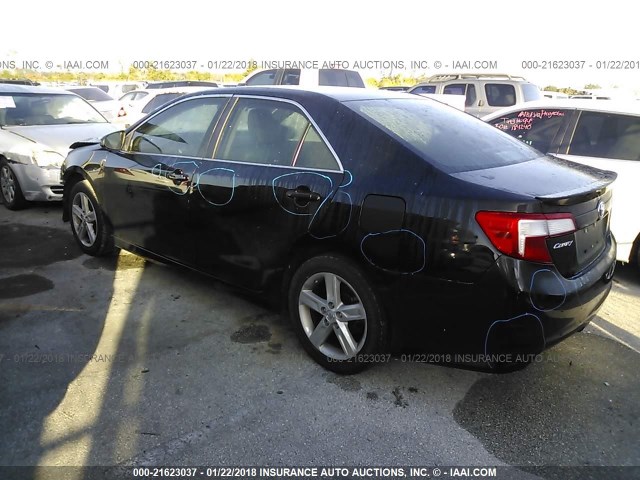 4T1BF1FK0DU703713 - 2013 TOYOTA CAMRY L/SE/LE/XLE BLACK photo 3