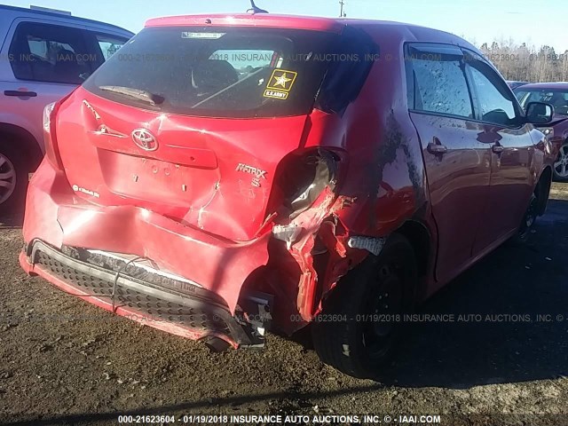 2T1KU4EE0CC797675 - 2012 TOYOTA COROLLA MATRIX  RED photo 4