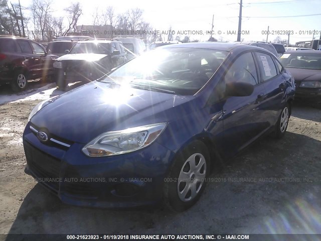 1FAHP3E28CL251822 - 2012 FORD FOCUS S BLUE photo 2