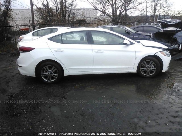 5NPD84LF8JH298514 - 2018 HYUNDAI ELANTRA SEL/VALUE/LIMITED WHITE photo 4