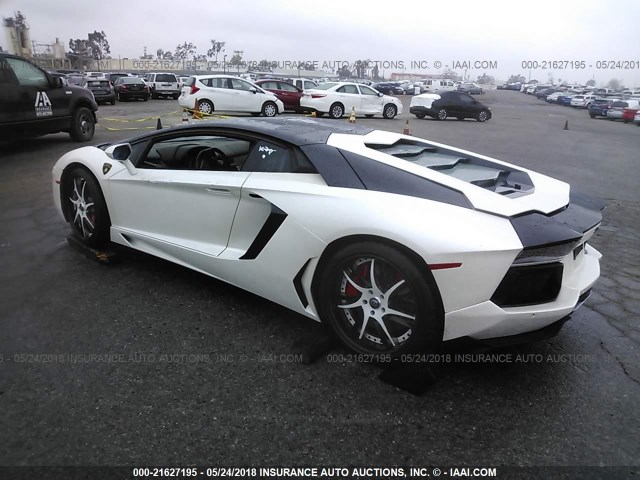 ZHWUC1ZD2CLA00115 - 2012 LAMBORGHINI AVENTADOR WHITE photo 3