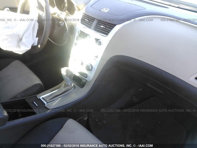 1G1ZA5E06AF284381 - 2010 CHEVROLET MALIBU LS ლურჯი ფოტო 5