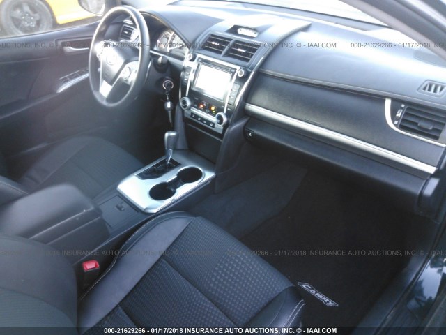 4T1BF1FK9DU298144 - 2013 TOYOTA CAMRY L/SE/LE/XLE 黑色 照片 5
