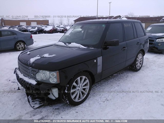 SALMF13498A285946 - 2008 LAND ROVER RANGE ROVER SUPERCHARGED BLACK photo 2