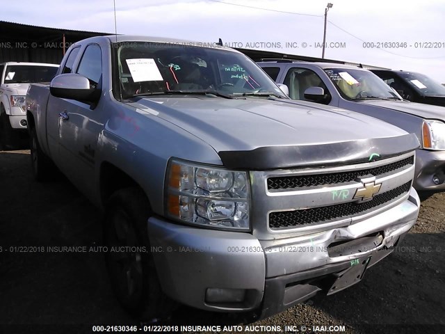 1GCRCSE09BZ267087 - 2011 CHEVROLET SILVERADO C1500 LT SILVER photo 1