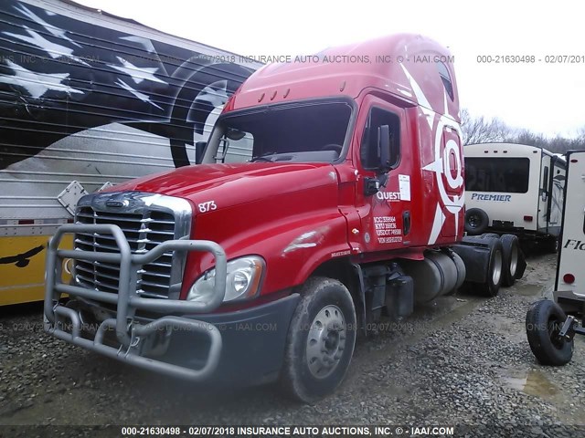 3AKJGLDR6HSHU2729 - 2017 FREIGHTLINER CASCADIA 125  RED photo 2