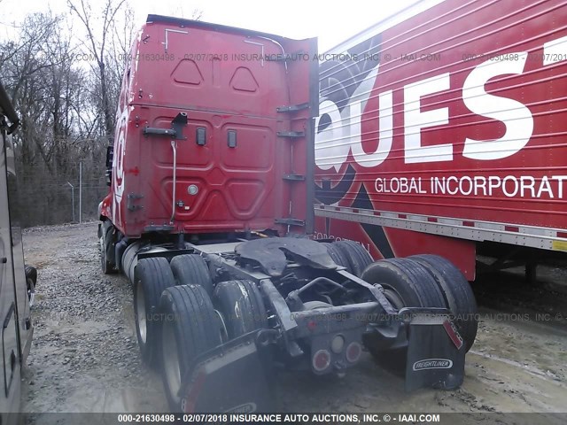 3AKJGLDR6HSHU2729 - 2017 FREIGHTLINER CASCADIA 125  RED photo 3