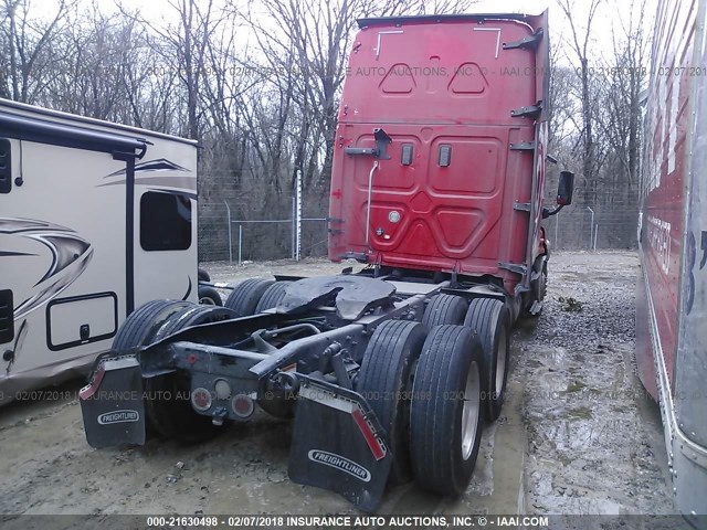 3AKJGLDR6HSHU2729 - 2017 FREIGHTLINER CASCADIA 125  RED photo 4