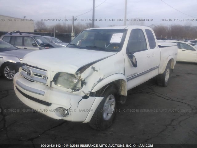 5TBBT441X3S375009 - 2003 TOYOTA TUNDRA ACCESS CAB SR5 WHITE photo 2