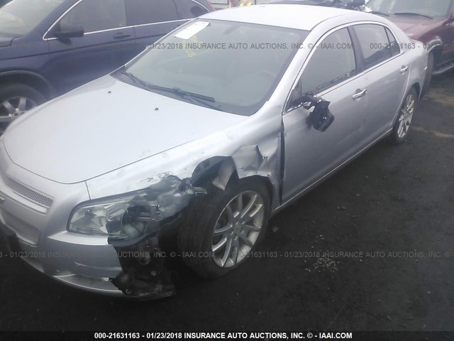 1G1ZE5EB1AF293107 - 2010 CHEVROLET MALIBU LTZ 银色 照片 2