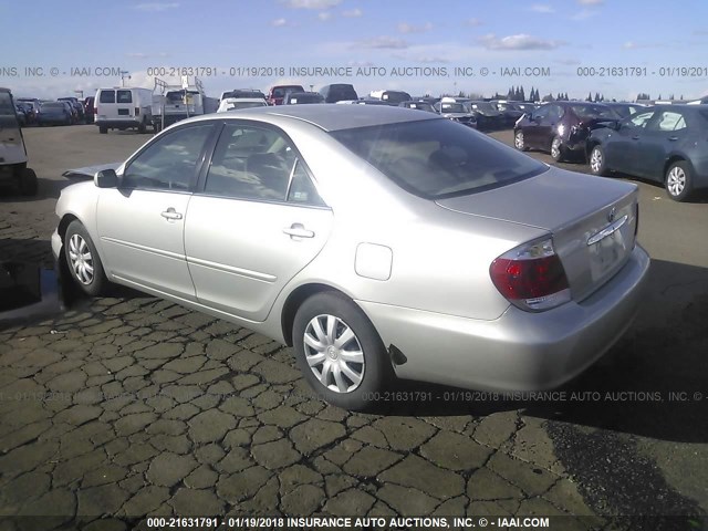 4T1BE32K46U724524 - 2006 TOYOTA CAMRY LE/XLE/SE SILVER photo 3