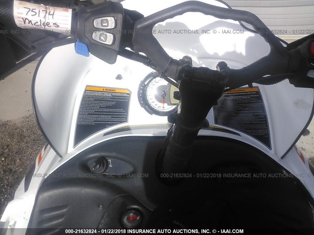 4UF11SNW6BT105520 - 2011 ARCTIC CAT SNOWMOBILE WHITE photo 5