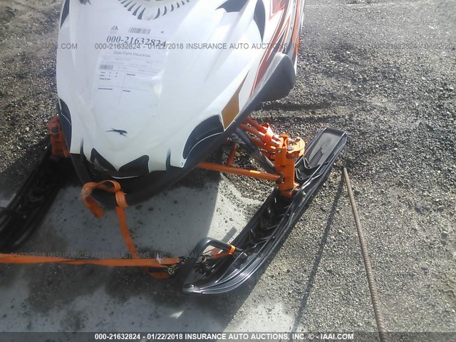 4UF11SNW6BT105520 - 2011 ARCTIC CAT SNOWMOBILE WHITE photo 6