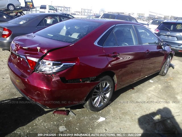 4T1BF1FK9HU663119 - 2017 TOYOTA CAMRY LE/XLE/SE/XSE BURGUNDY photo 4