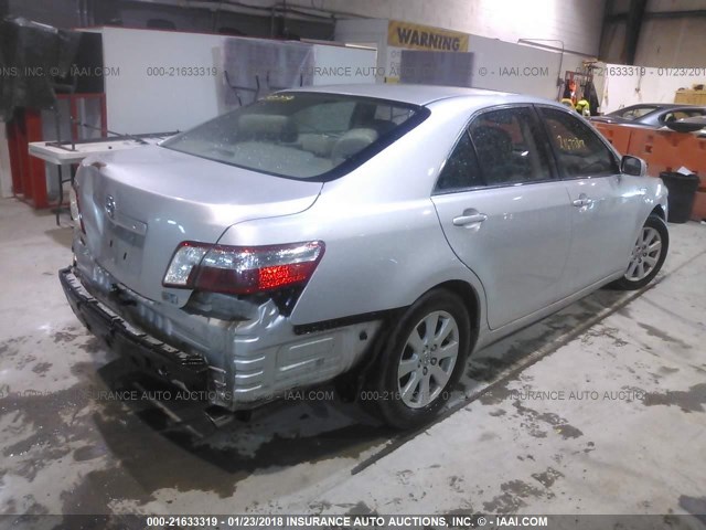 4T1BB46K78U031104 - 2008 TOYOTA CAMRY HYBRID SILVER photo 4