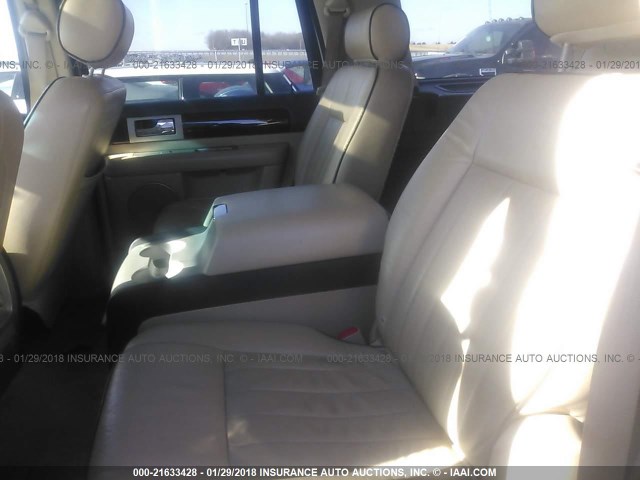 5LMFU28566LJ12067 - 2006 LINCOLN NAVIGATOR WHITE photo 8