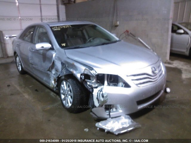 4T4BF3EK2AR076978 - 2010 TOYOTA CAMRY SE/LE/XLE 银色 照片 1
