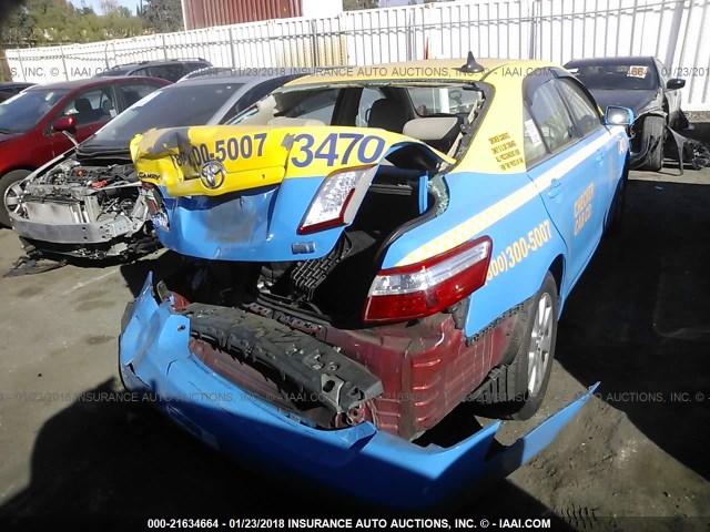 4T1BB46K98U048213 - 2008 TOYOTA CAMRY HYBRID BLUE photo 4