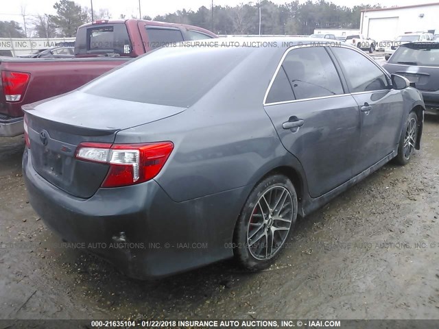 4T1BF1FK1EU348911 - 2014 TOYOTA CAMRY L/SE/LE/XLE GRAY photo 4