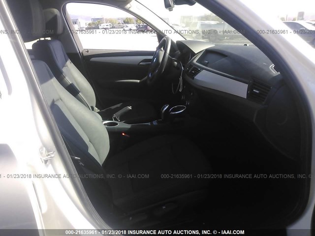 WBAVL1C51EVY17608 - 2014 BMW X1 XDRIVE28I WHITE photo 5