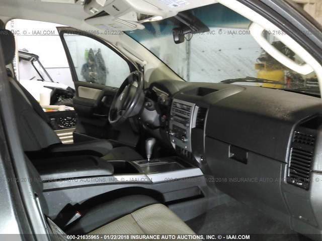 1N6BA07C18N304908 - 2008 NISSAN TITAN XE/SE/LE/PRO-4X GRAY photo 5