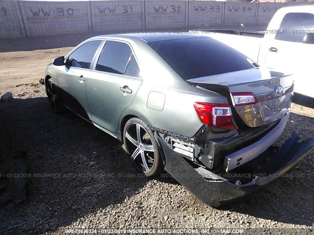 4T1BF1FK8CU628547 - 2012 TOYOTA CAMRY SE/LE/XLE GRAY photo 3