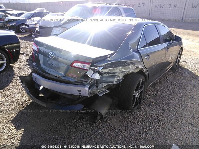 4T1BF1FK8CU628547 - 2012 TOYOTA CAMRY SE/LE/XLE Сұр фото 4