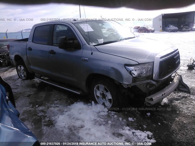 5TFDY5F11BX200953 - 2011 TOYOTA TUNDRA CREWMAX SR5 SILVER photo 1