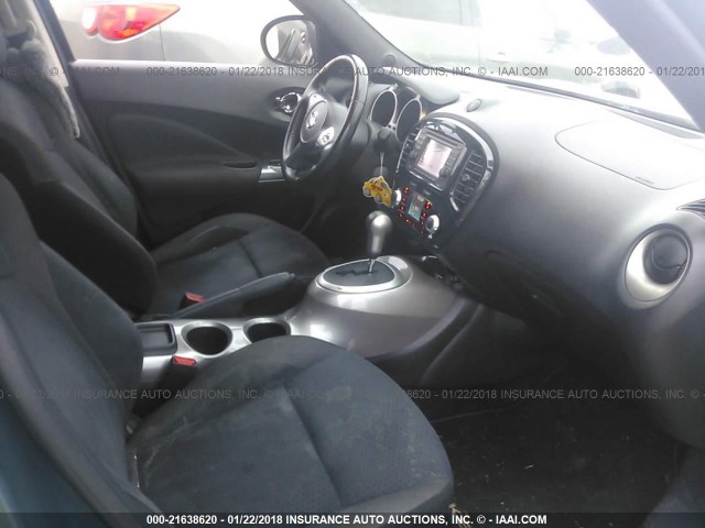 JN8AF5MR0BT009005 - 2011 NISSAN JUKE S/SV/SL GRAY photo 5