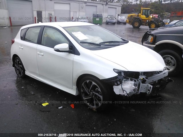 JTNKARJE4JJ555318 - 2018 TOYOTA COROLLA IM WHITE photo 1