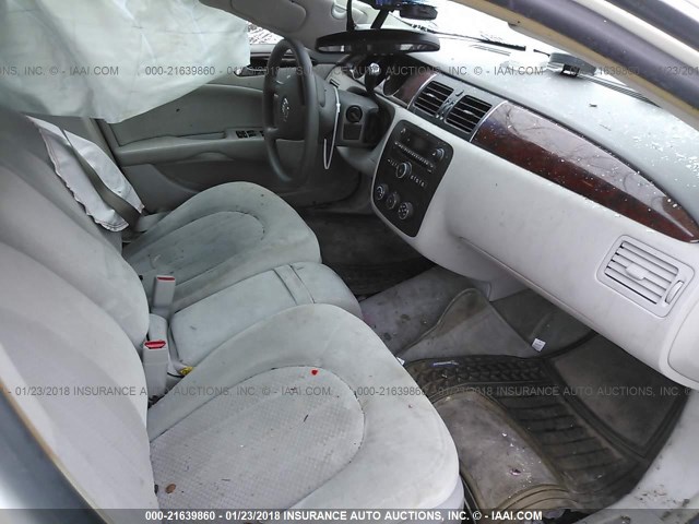 1G4HP57246U226669 - 2006 BUICK LUCERNE CX WHITE photo 5