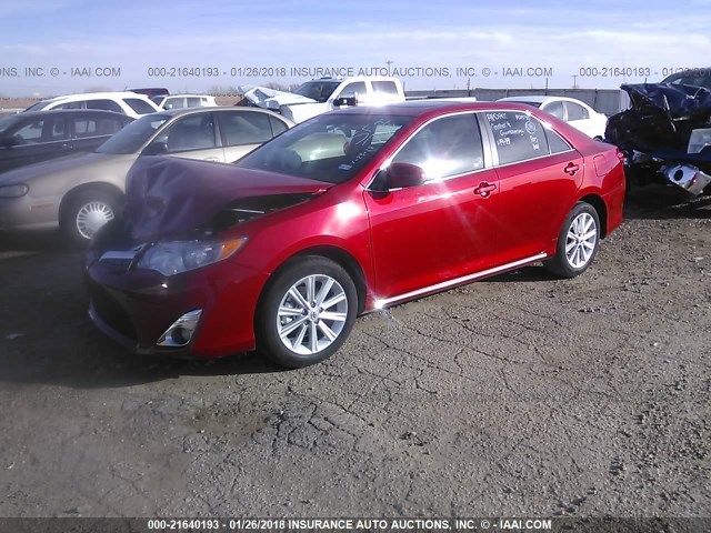 4T4BF1FK1DR305111 - 2013 TOYOTA CAMRY L/SE/LE/XLE RED photo 2