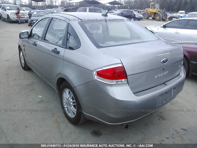 1FAHP35N28W204429 - 2008 FORD FOCUS SE/SEL/SES GRAY photo 3