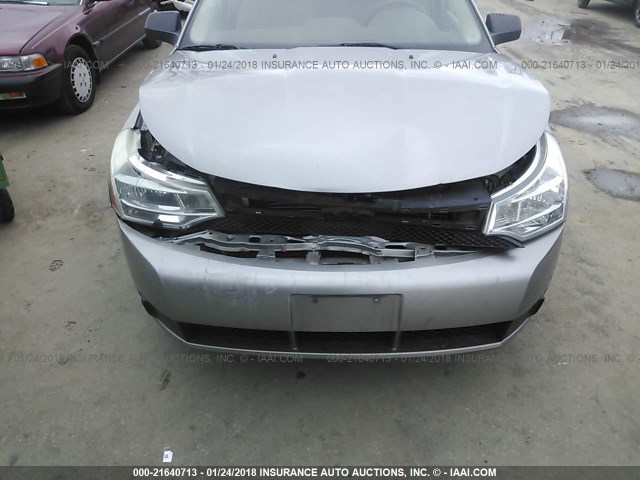 1FAHP35N28W204429 - 2008 FORD FOCUS SE/SEL/SES GRAY photo 6