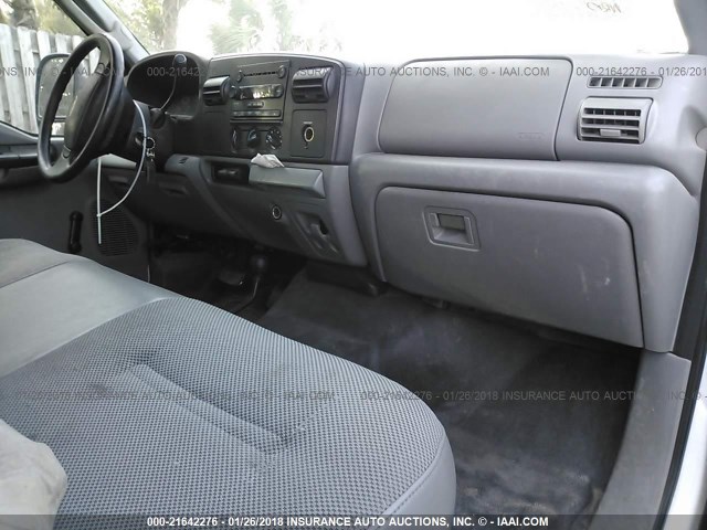 1FTSW21P37EA38253 - 2007 FORD F250 SUPER DUTY WHITE photo 5