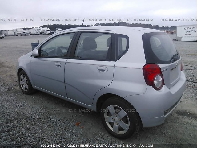 KL1TD66E59B653990 - 2009 CHEVROLET AVEO LS/LT SILVER photo 3