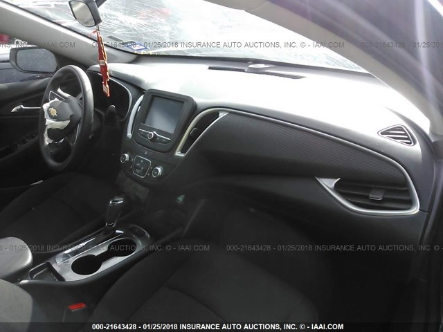 1G1ZB5STXHF148471 - 2017 CHEVROLET MALIBU LS ნაცრისფერი ფოტო 5