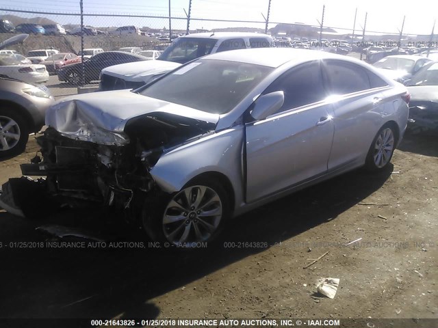 5NPEC4AC1DH675314 - 2013 HYUNDAI SONATA SE/LIMITED SILVER photo 2