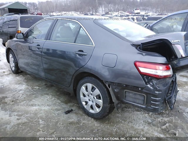 4T4BF3EK1AR035872 - 2010 TOYOTA CAMRY SE/LE/XLE GRAY photo 3