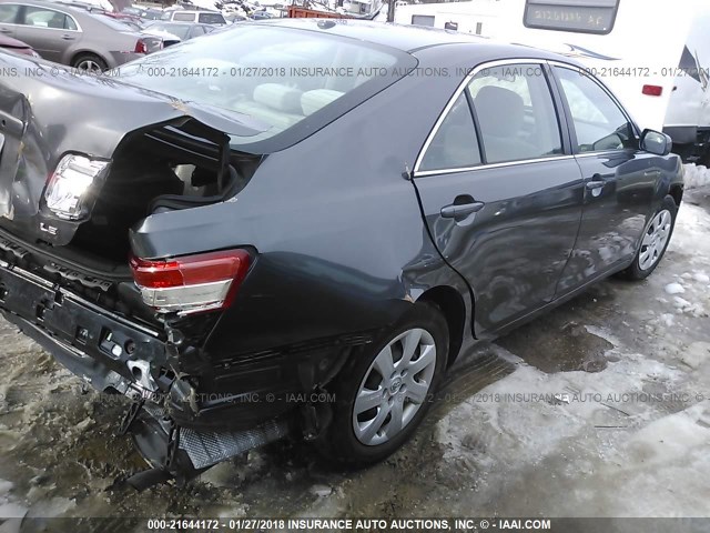 4T4BF3EK1AR035872 - 2010 TOYOTA CAMRY SE/LE/XLE GRAY photo 4