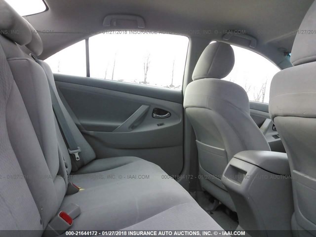 4T4BF3EK1AR035872 - 2010 TOYOTA CAMRY SE/LE/XLE GRAY photo 8