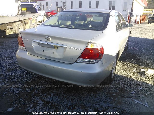 4T1BF30K25U086420 - 2005 TOYOTA CAMRY LE/XLE/SE SILVER photo 4