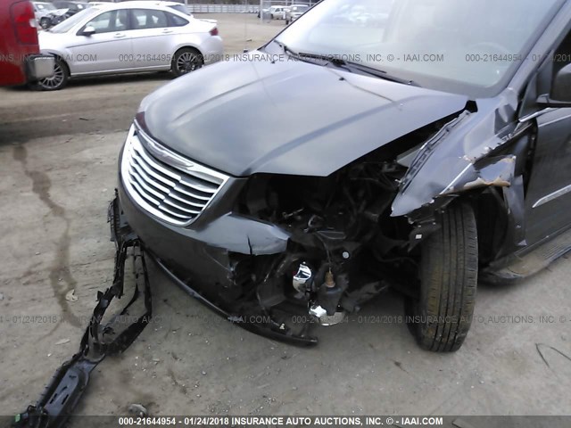 2C4RC1BG7FR565262 - 2015 CHRYSLER TOWN & COUNTRY TOURING GRAY photo 6