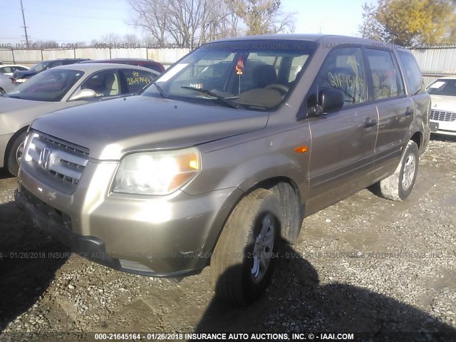 5FNYF28156B022029 - 2006 HONDA PILOT LX GOLD photo 2