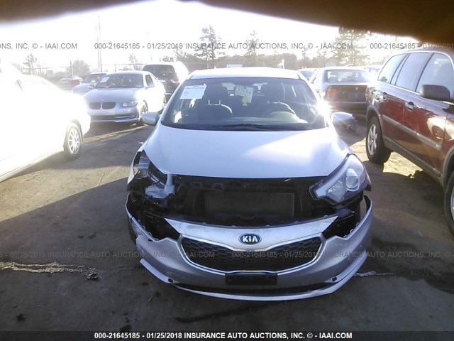 KNAFX4A67F5276054 - 2015 KIA FORTE LX SILVER photo 6