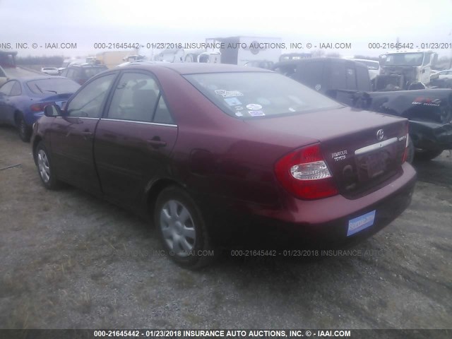 4T1BE32K82U087115 - 2002 TOYOTA CAMRY LE/XLE/SE RED photo 3