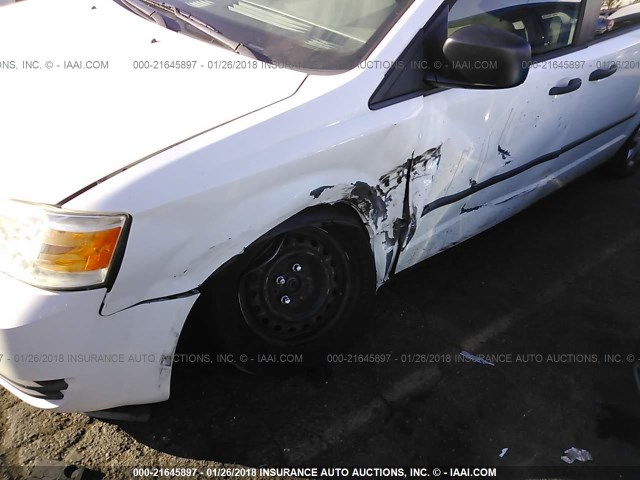 2D8HN44H78R746556 - 2008 DODGE GRAND CARAVAN SE WHITE photo 6